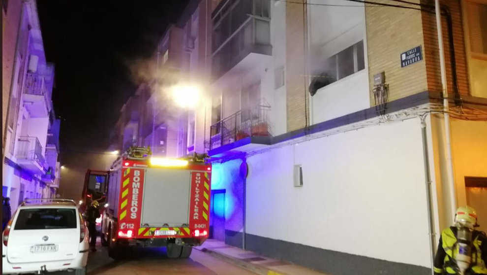 Incendio en una vivienda de Marcilla, donde han tenido que ser evacuadas cuatro personas BOMBEROS DE NAVARRA