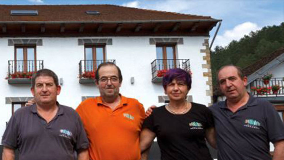Javier Carlosena Contín, propietario, junto a sus socios, del Hotel Auñamendi en Ochagavía. ANAPEH