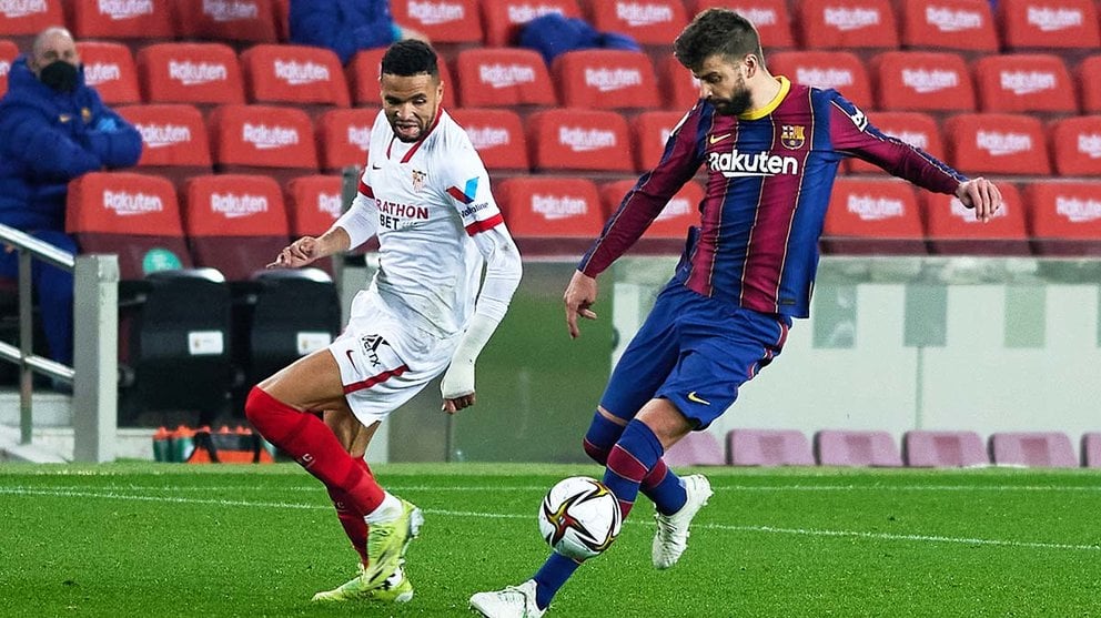Gerard Piqué en acción durante el partido Barcelona - Sevilla de la Copa del Rey. Europa Press.
