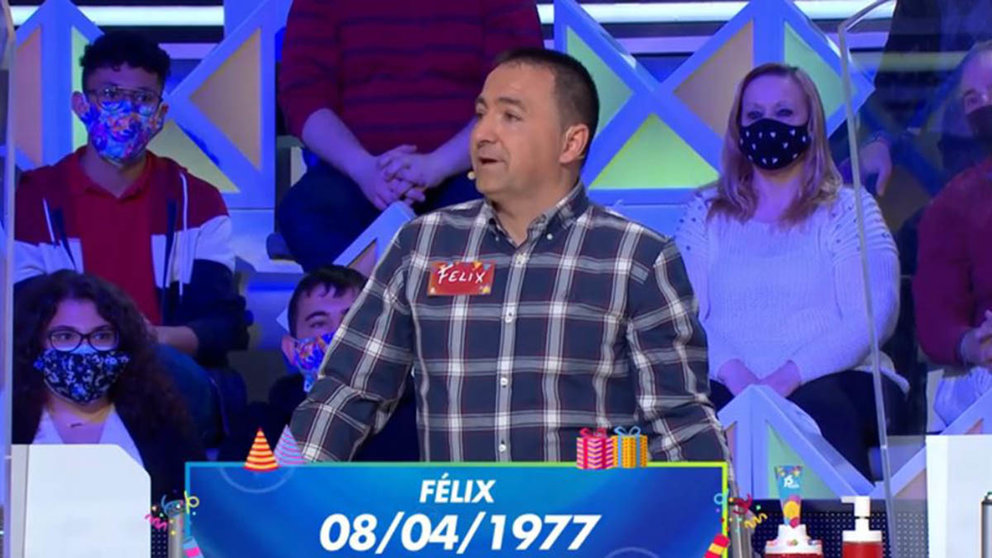 Félix Gracia Suberviola cantando una jota en la ruleta de la suerte1