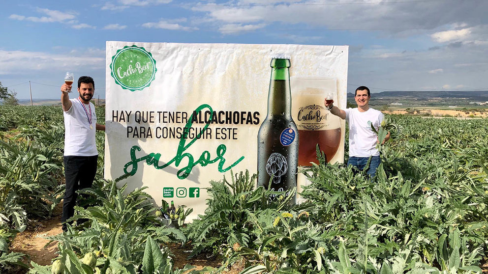 Fundadores de la cerveza artesana de alcachofa, Cachobeer, con sede en Tudela. CACHOBEER