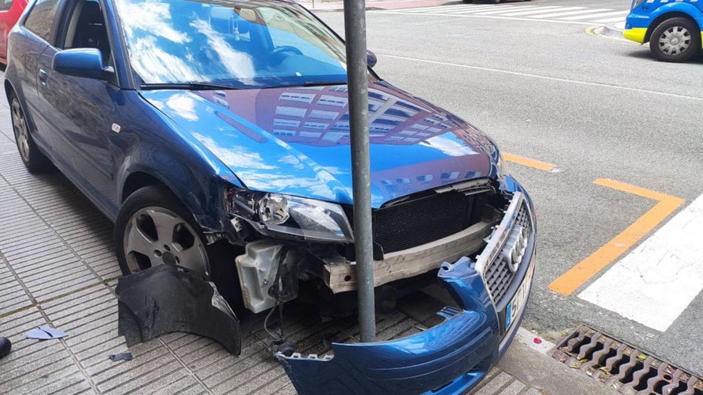 Accidente de tráfico en Pamplona POLICÍA MUNICIPAL DE PAMPLONA