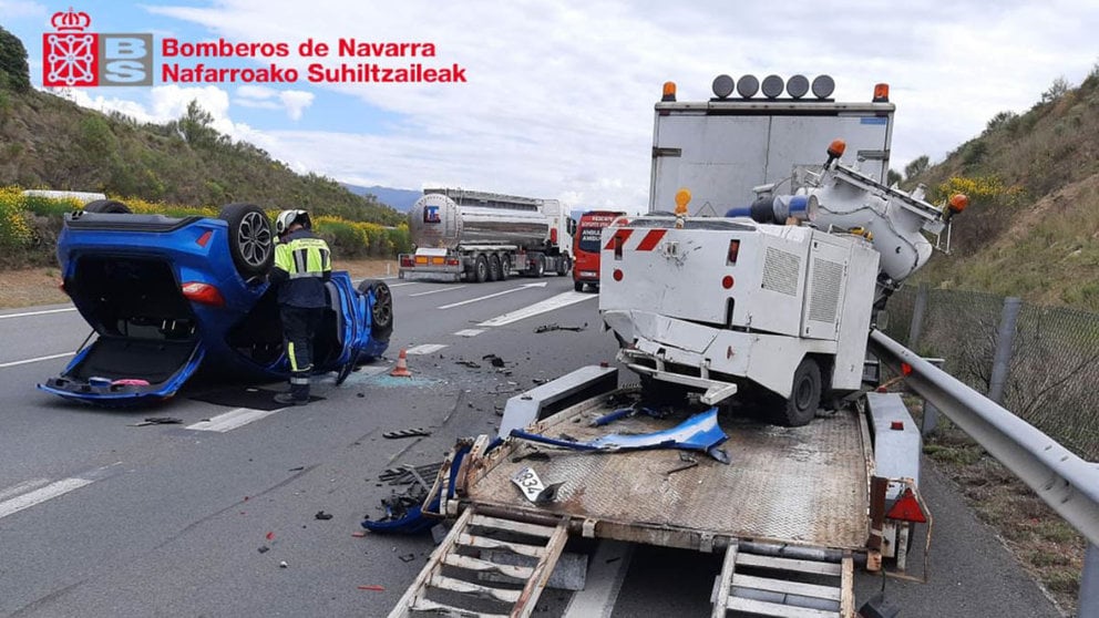 Accidente en la AP-15, en Pueyo, con dos personas heridas BOMBEROS DE NAVARRA