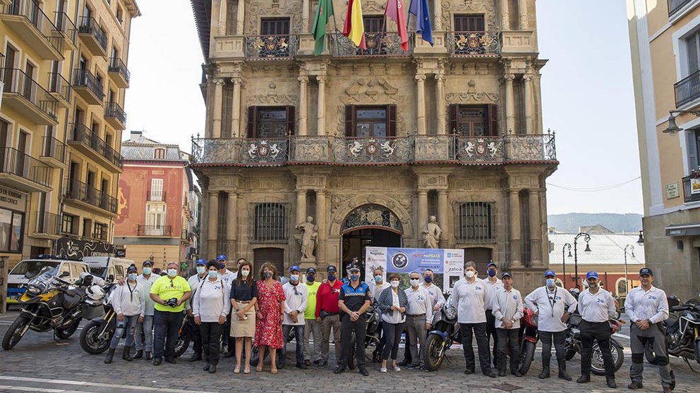 Recepción a la ONG Moto for Peace en el Ayuntamiento de Pamplona.  AYUNTAMIENTO DE PAMPLONA