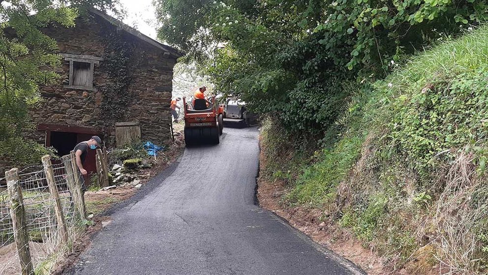 Trabajos de adecuación del camino de acceso al caserío Erramunto en el barrio Pekotxeta de Valcarlos. GOBIERNO DE NAVARRA