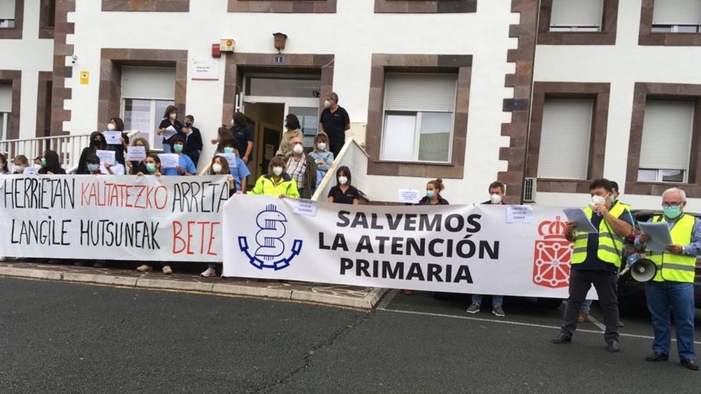 Concentración del Sindicato Médico de Navarra para protestar sobre la "precariedad" en Atención Primaria. SMN
