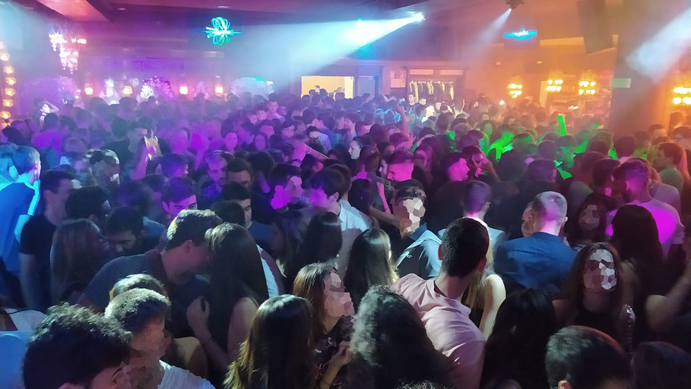 Las discotecas de Pamplona vuelven a la vieja normalidad tras año y medio de cierres y restricciones.