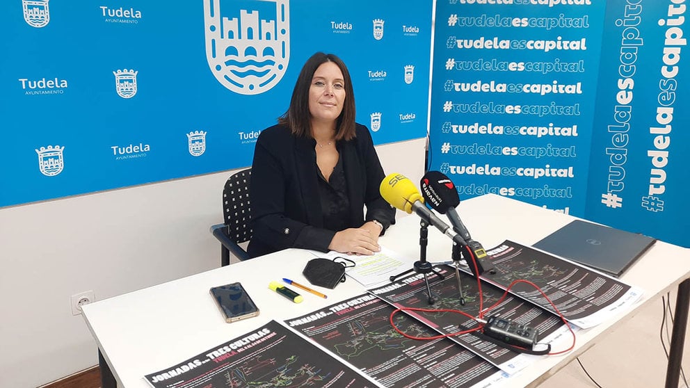 La concejal de Cultura del Ayuntamiento de Tudela, Irune García, presenta la jornadas de las tres culturas. AYUNTAMIENTO DE TUDELA