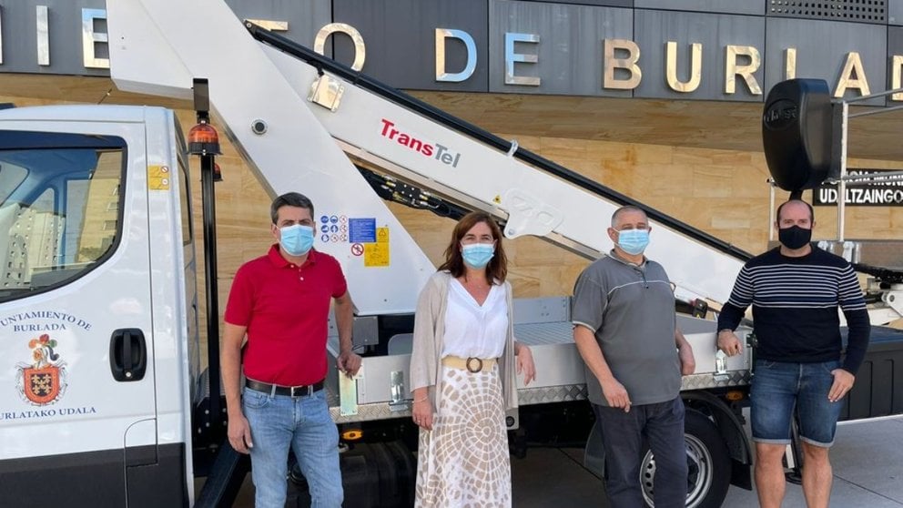 Burlada adquiere un camión cesta para su departamento de obras y mantenimiento. AYUNTAMIENTO DE BURLADA