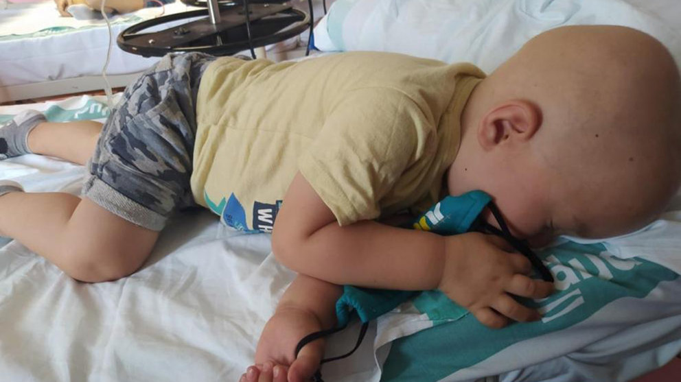 Marco, el niño de tres años de Jaca que necesita con urgencia un trasplante de médula.