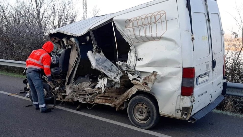 Accidente de tráfico en el kilométro 8,5 de la carretera NA-134 (Eje del Ebro) en el término municipal de Tudela. POLICÍA FORAL