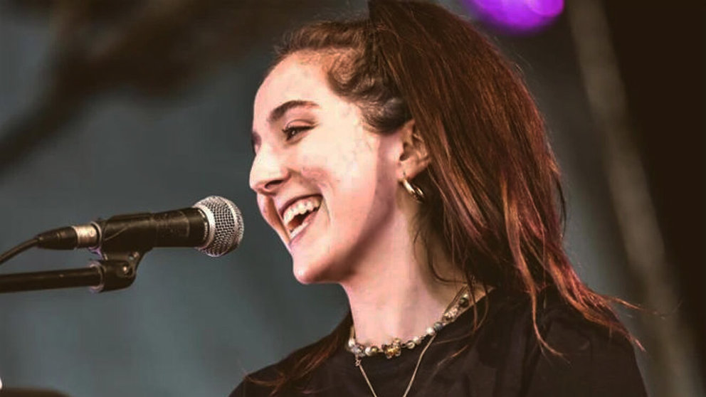Muere la cantante Leire Iribarne, natural de Lasa, a los 24 años de edad