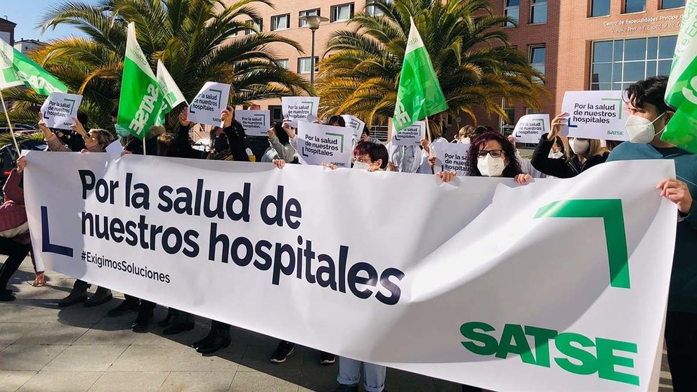 Concentración convocada por SATSE a causa de la situación de los hospitales de Navarra. SATSE