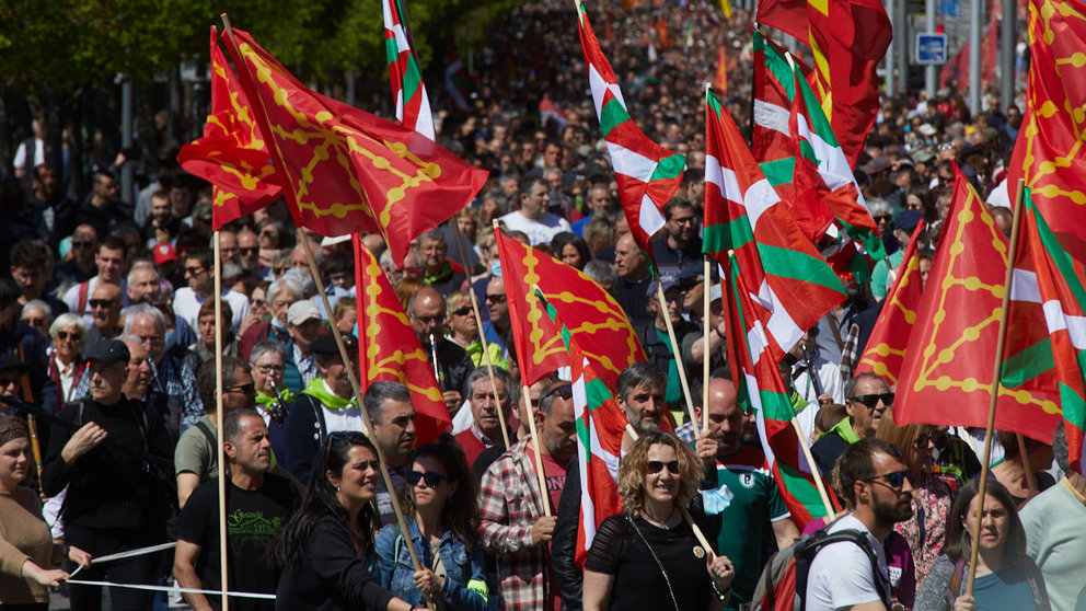 Manifestación en Pamplona convocada por EH Bildu con motivo del Aberri Eguna 2022. IÑIGO ALZUGARAY