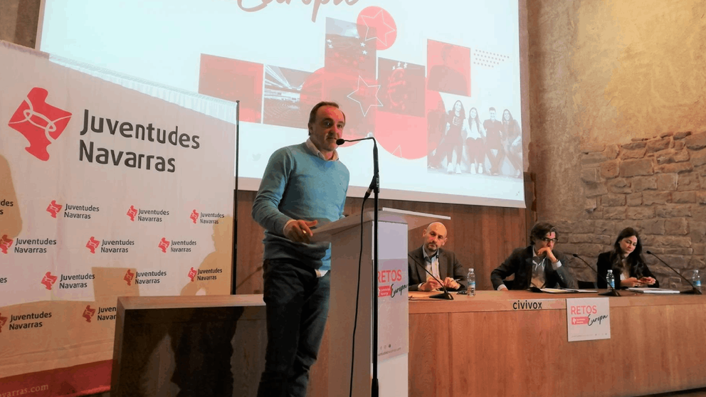 El presidente de UPN, Javier Esparza, interviene en la jornada de Juventudes Navarras. - EUROPA PRESS