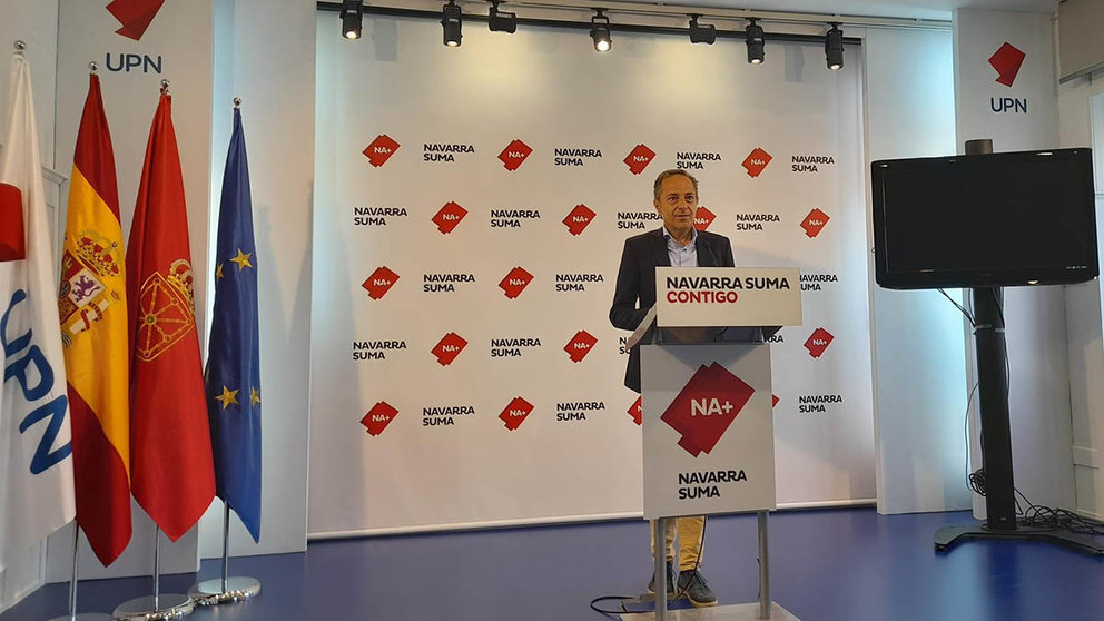 El parlamentario de Navarra Suma Juan Luis Sánchez de Muniáin durante la rueda de prensa. EUROPA PRESS
