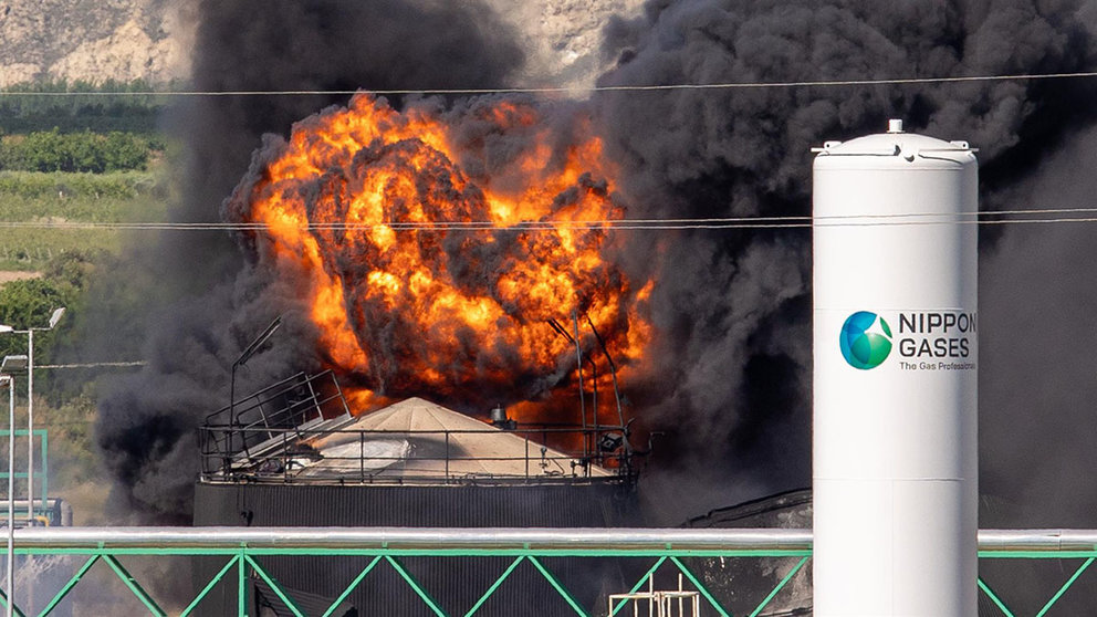 Imagen del incendio que sufrió la empresa de biodiesel - EFE