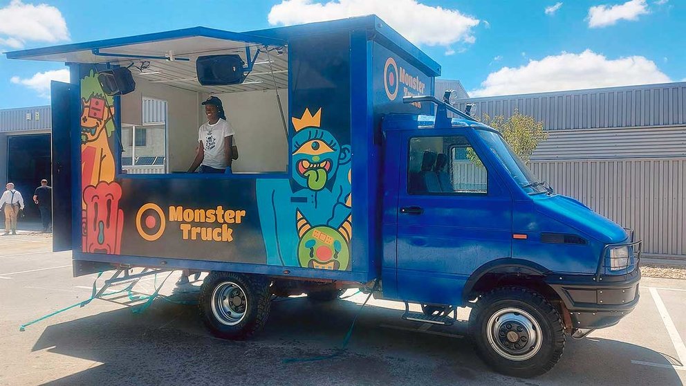 Food Truck creado por los alumnos del IES Huarte para facilitar al alumnado servicio de almuerzo durante los recreos. GOBIERNO DE NAAVRRA.