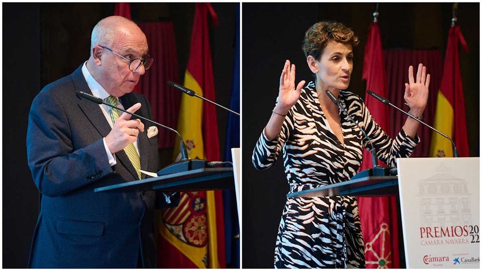 Javier Taberna y María Chivite, durante la entrega de los premios de la Cámara de Comercio en Pamplona. PABLO LASAOSA