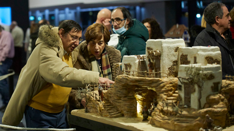 La Asociación de Belenistas de Pamplona inaugura la exposición 'Los belenes en Baluarte'. IÑIGO ALZUGARAY