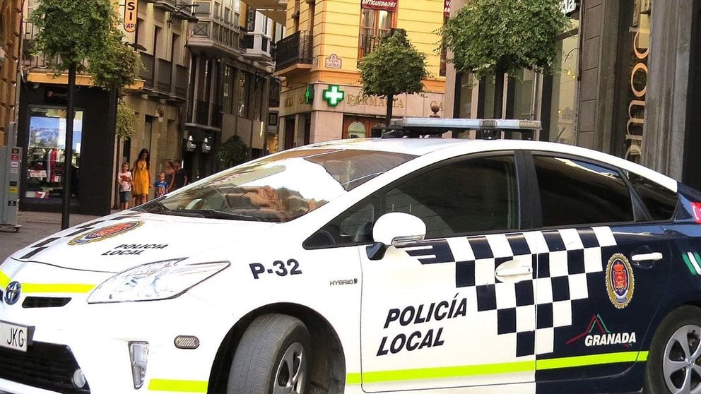 Coche patrulla de la Policía Local de Granada. POLICÍA LOCAL DE GRANADA