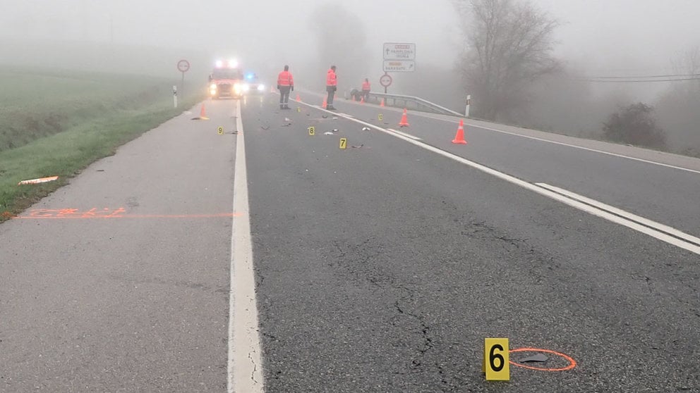 Policía Foral atiende un accidente de circulación ocurrido en el kilómetro 17.900 de la carretera N-240A (Pamplona-Iruña/Vitoria-Gasteiz), en el término municipal de Iza. CEDIDA