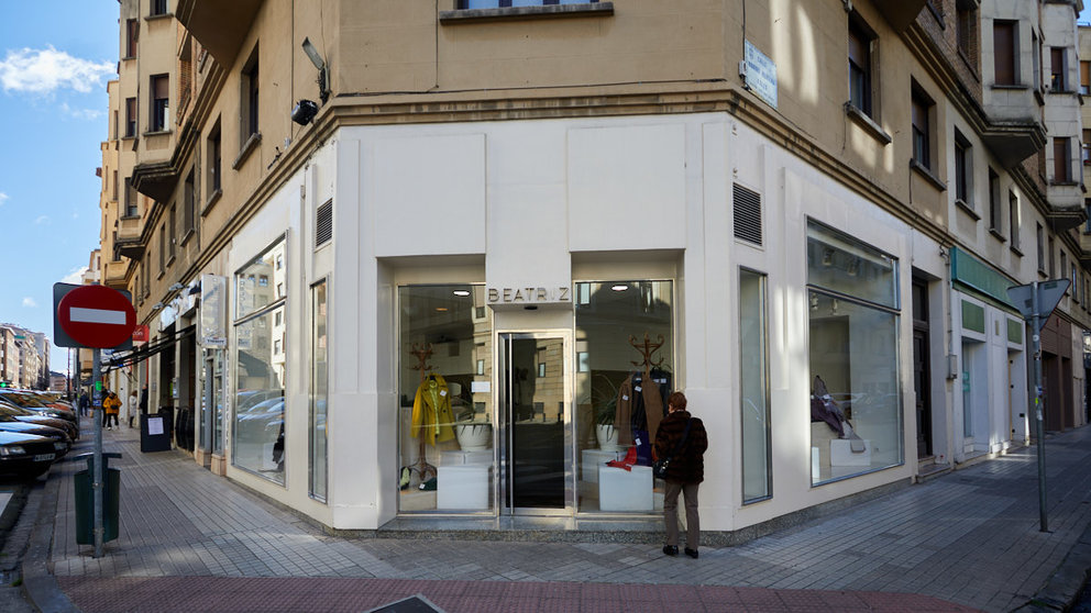 Tienda Boutique Beatriz, en la calle Navarro Villoslada 3 de Pamplona. IÑIGO ALZUGARAY