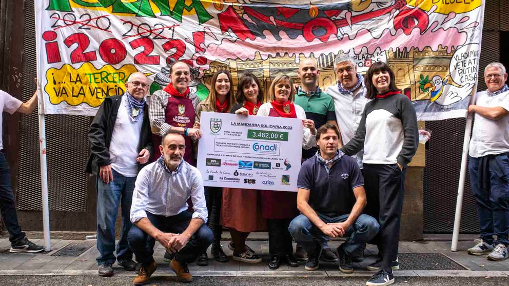 Entrega de la Mandarra Solidaria a la Asociación Navarra de Diabetes (ANADI) en la peña Peña Oberena, Pamplona. JASMINA AHMETSPAHIC