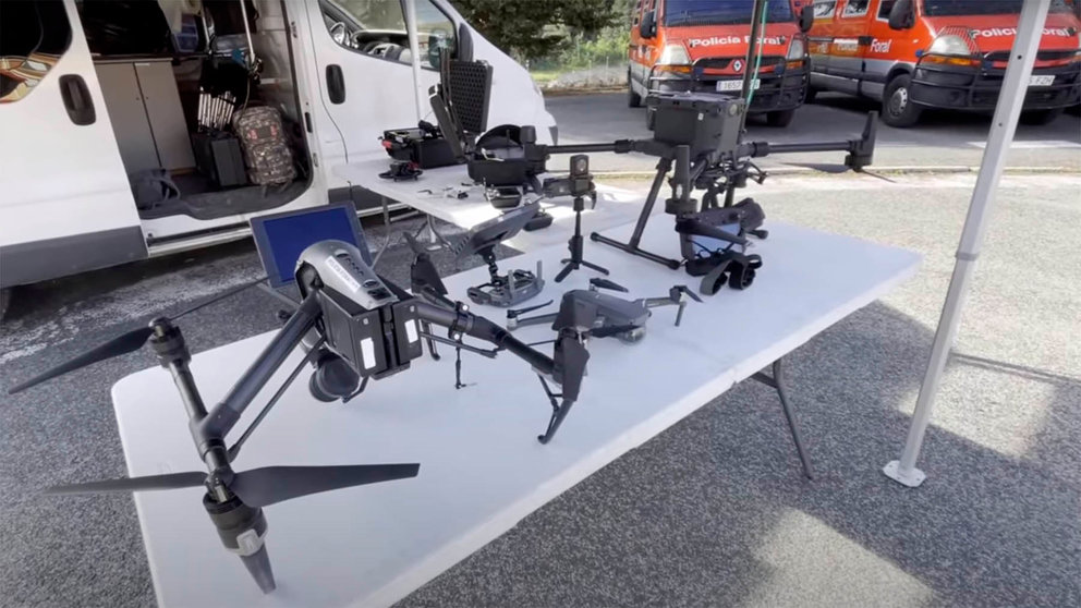 Un equipo de drones de la Policía Foral. POLICÍA FORAL