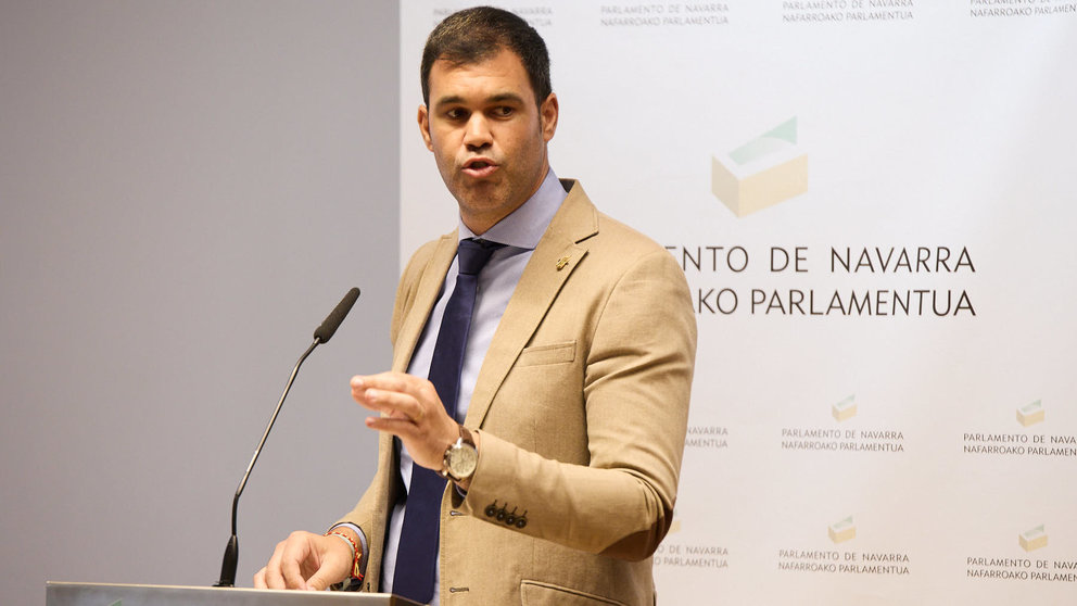 El presidente del PP de Navarra y portavoz del grupo parlamentario, Javier García, ofrece una rueda de prensa para tratar temas de actualidad parlamentaria. IÑIGO ALZUGARAY