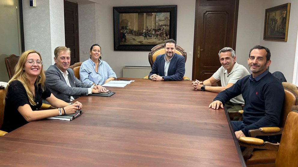 El Ayuntamiento de Tudela y representantes de Oleofat mantienen una reunión en la que la compañía ha anunciado la creación de 40 puestos de trabajo. AYUNTAMIENTO DE TUDELA