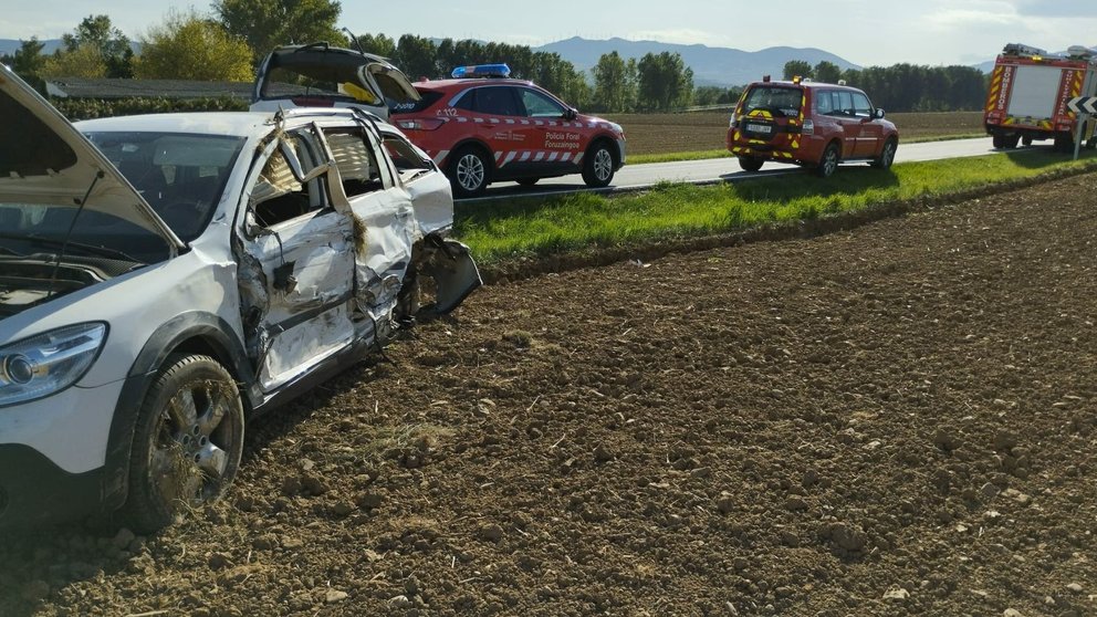Fotografía de uno de los coches accidentados en Ibero. BOMBEROS DE NAVARRA