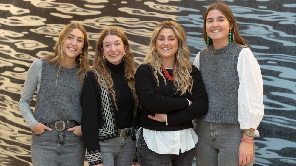 Carmela Ordóñez, Cristina García, Puy Barrondo y María Muñoz son estudiantes de cuarto curso del Grado en Enfermería de la Universidad de Navarra. UNIVERSIDAD DE NAVARRA