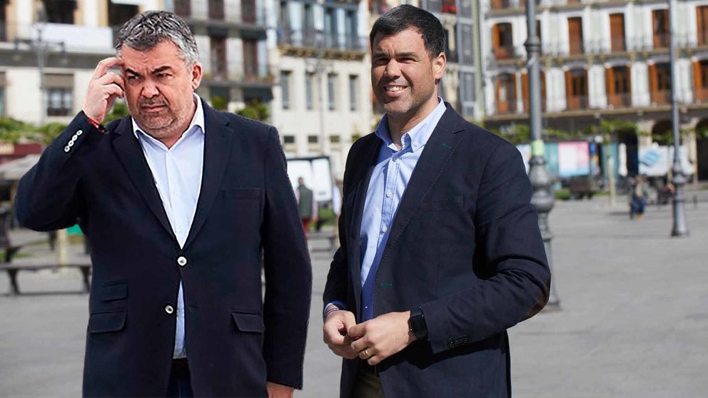 Montaje fotográfico de Santos Cerdán (PSOE) junto a Javier García (PP). NAVARRA.COM