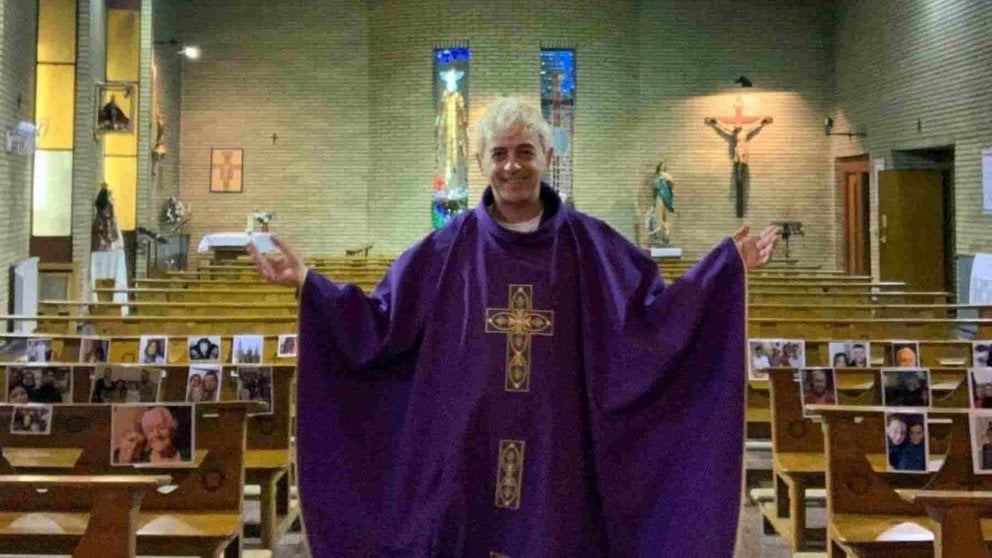 Javier Sánchez, el sacerdote de Zaragoza que ha fallecido tras prender el hábito que llevaba con un a vela. EUROPA PRESS