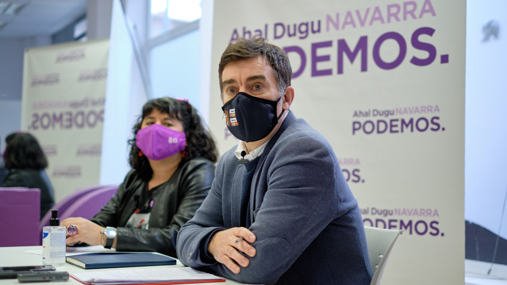 Eduardo Santos (Podemos) alaba a EH Bildu y asegura que Navarra Suma es una 'derecha irracional'